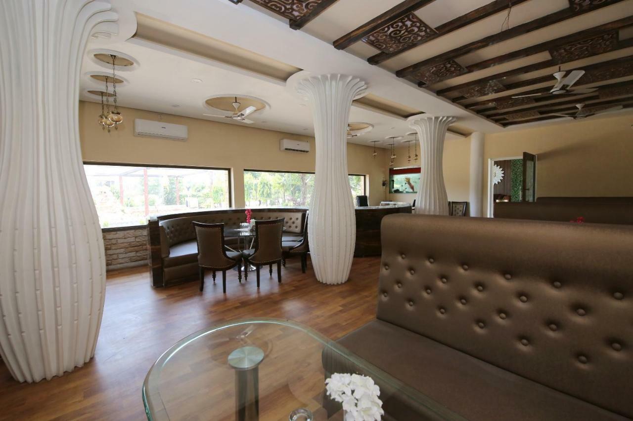 Oyo 38414 Rain Basera Resort Jabalpur Dış mekan fotoğraf